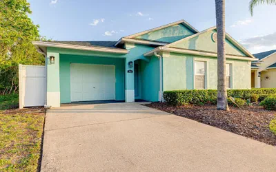 Photo 3 - Beautiful and Private 3 Bedroom near Disney