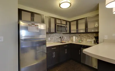 Photo 3 - 1 Bdrm Suite 1 King Nonsmoke