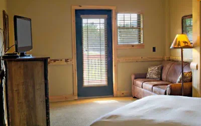 Photo 4 - River Rock Suite