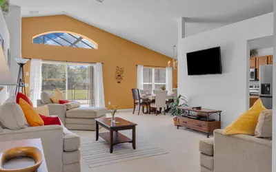 Photo 4 - Fabulous Three-bedroom Villa - Privacy & South Facing Pool
