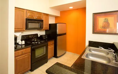 Photo 2 - 3 BR 2 Bath Suite