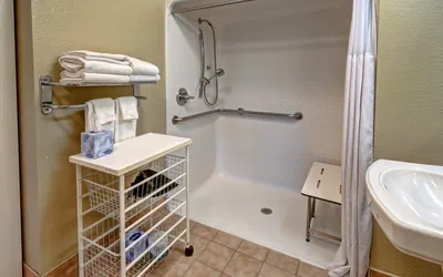Photo 4 - 1 Bdrm Qn Wheelchair Access Nonsmoking