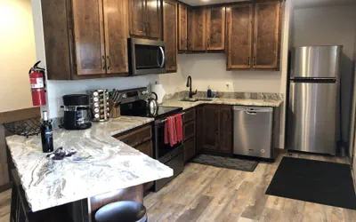 Photo 2 - 3 Bedroom suite with fireplace close to ski resort
