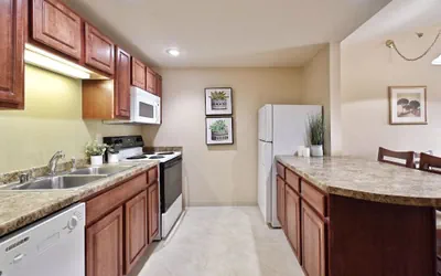 Photo 4 - Two Bedroom Suite with Bunkbeds for 6