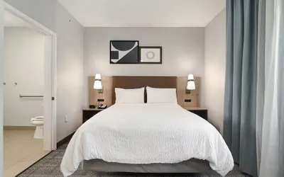 Photo 4 - 1 Bdrm Suite 1 King Nonsmoke