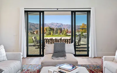 Photo 3 - Studio Pool House