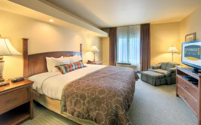 Photo 2 - 1 King Bed 1 Bedroom Suite Nonsmoking
