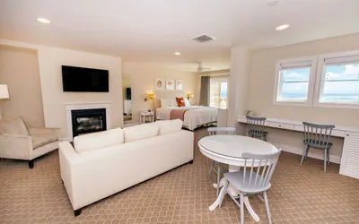 Photo 2 - Suite | Corner Oceanview Junior King