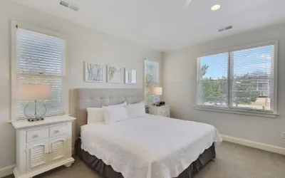 Photo 5 - VH | Swan | 3BR