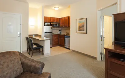 Photo 2 - 2 Bedroom Suite 2 Bed Other Nonsmoking