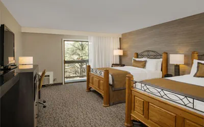 Photo 2 - Superior 2 Queen Beds for 4