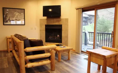 Photo 2 - XXX Upper Cedar Haus for 5