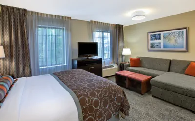Photo 3 - 1 Queen Bed Studio Suite Nonsmoking
