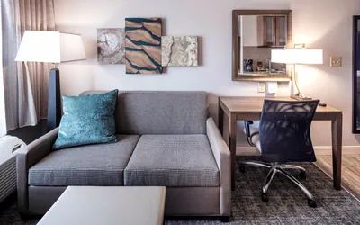 Photo 3 - 2 Bdrm Suite 2Bd 2 Bd Nonsmoke