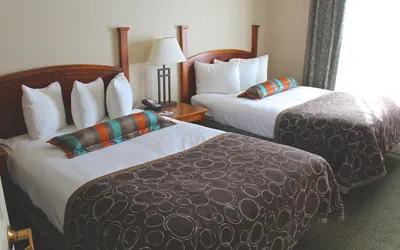 Photo 4 - 2 Bedroom 1 Queen 2 Dbl Beds Nonsmoking