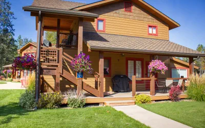 Photo 2 - Cozy suite on large property, close to skiing and glacier national park