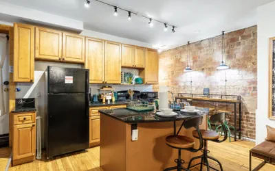 Photo 5 - Modern Century Loft at the Pillars