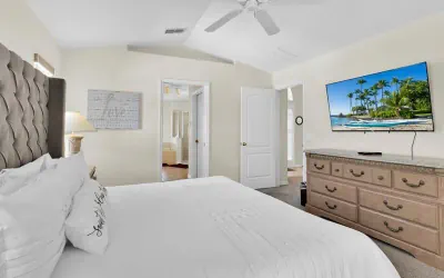 Photo 5 - Stunning South Facing Pool & Spa home near Disney