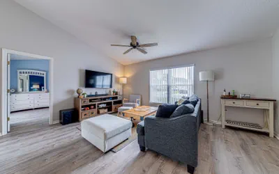 Photo 5 - Family friendly 4 bed home / quiet gated community