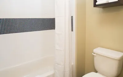 Photo 3 - 1 Bdrm Suite 1 King Nonsmoke