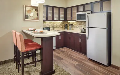 Photo 2 - 2 Bdrm Suite 2 Bed Other