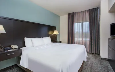 Photo 2 - Studio Suite 1 Queen Bed Nonsmoking