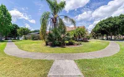 Photo 3 - Spacious 4 Bed South Facing Pool Villa Near Disney