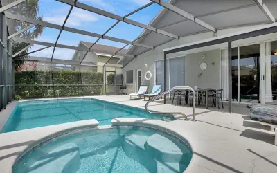 Photo 3 - South Facing Pool & Spa- Minutes to Disney