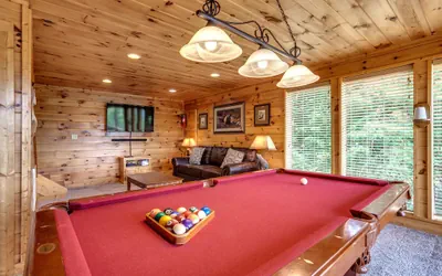 Photo 2 - 2 Bedroom Cabin for 8