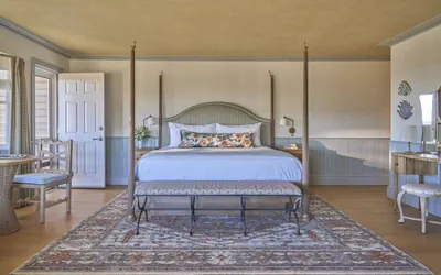 Photo 2 - Suite | Oceanside