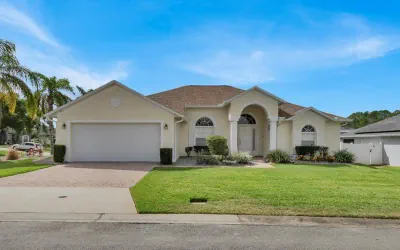 Photo 3 - Stunning South Facing Pool & Spa home near Disney
