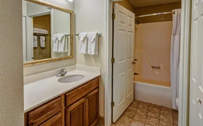Photo 4 - 1 Bdrm Ste With 2 Queen Beds Nonsmoking