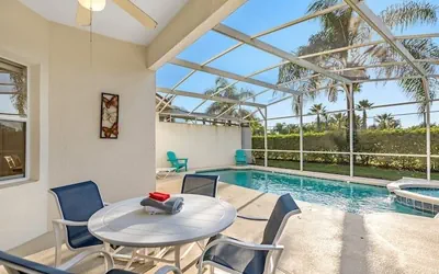 Photo 2 - Disney - Large 5 Bedroom Gated Mediterranean Home