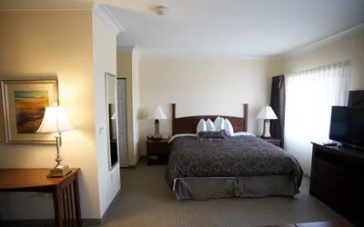 Photo 2 - Studio Suite With 1 Queen Bed Nonsmoking