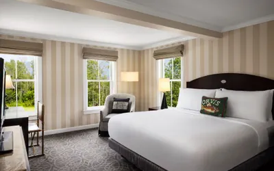 Photo 3 - Orvis Inn Deluxe King Suite