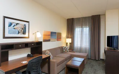 Photo 2 - 2 Dbl Beds 1 Bedroom Suite Nonsmoking