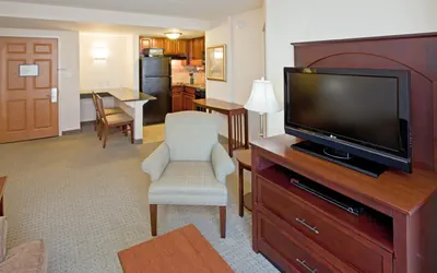 Photo 2 - 1 King Bed 1 Bedroom Suite Nonsmoking