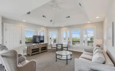 Photo 2 - VH | Swan | 3BR
