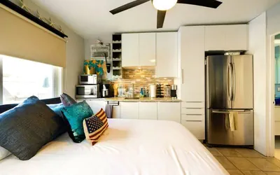 Photo 5 - 1 bedroom con with free parking!