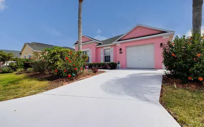 Photo 2 - Idyllic and peaceful 4 bed home near Disney