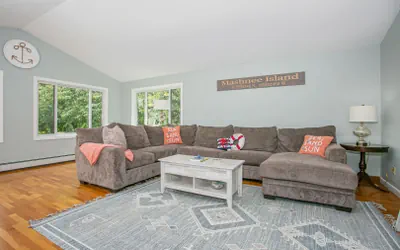 Photo 5 - Mashnee Beach House