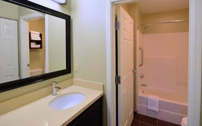 Photo 5 - 1 Bedroom Suite 1 King Bed Nonsmoking