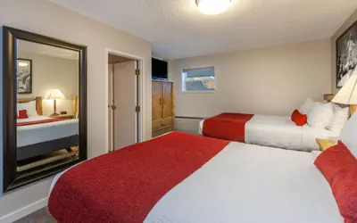 Photo 2 - XXX 1 King Bed 2 Double Beds 2 Bedroom Lodge Family Suite for 4