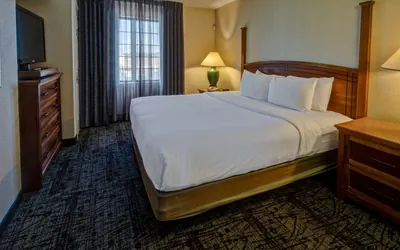 Photo 3 - 1 Bedroom Suite With 1 King Bed