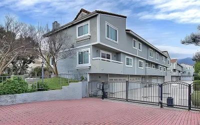 Photo 2 - Charming Villa with Wifi and Laundry Facilities - Ideal for Families