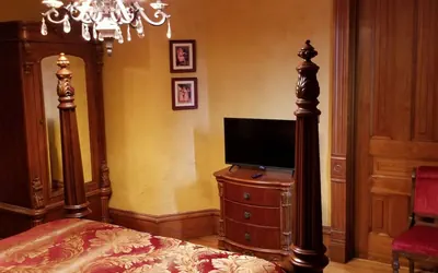 Photo 3 - Historic Victorian Inn - Gold Suite - KP117Gold