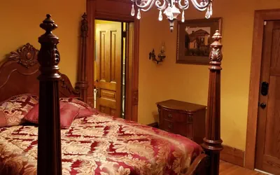 Photo 5 - Historic Victorian Inn - Gold Suite - KP117Gold