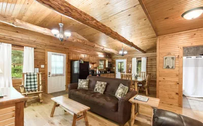 Photo 2 - Pine Grove Cabin