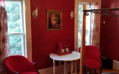 Photo 2 - Historic Victorian Inn - Red Suite (KP117Red)