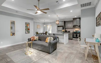 3451 😇Renovated gem. Chef Kitch. Wheelchair A. Free Parking